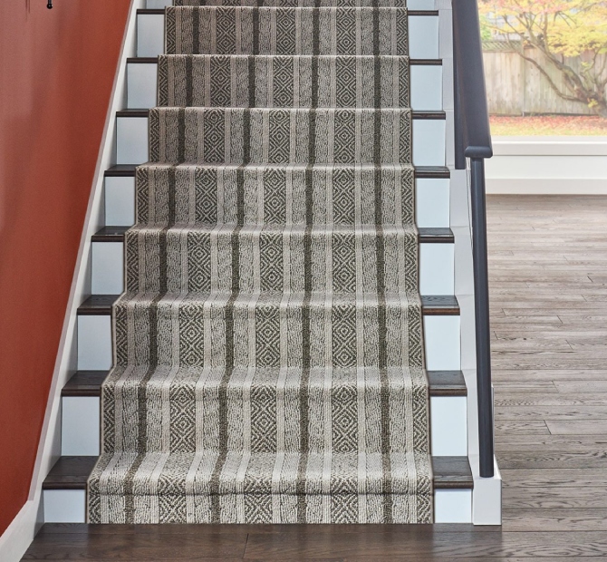 Custom Area Rugs and Stair Runners Img 2