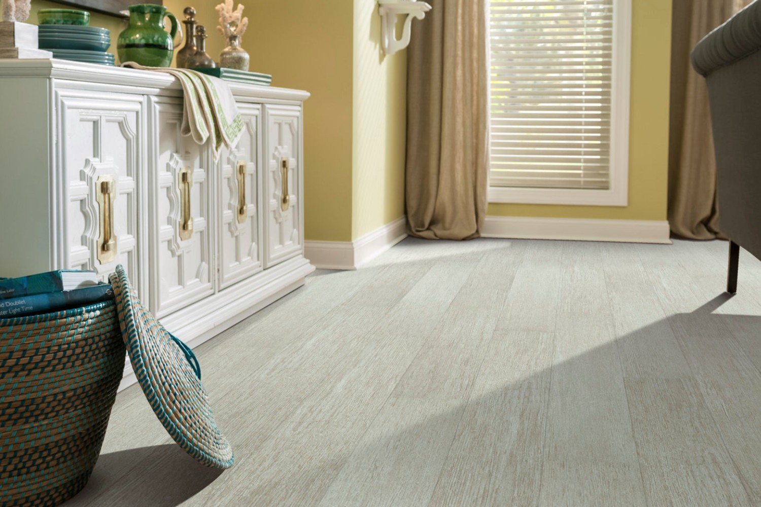 Luxury Vinyl Flooring Img 1